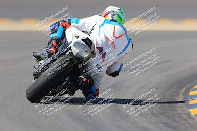 media/Oct-08-2022-SoCal Trackdays (Sat) [[1fc3beec89]]/Turn 11 Backside (1145am)/